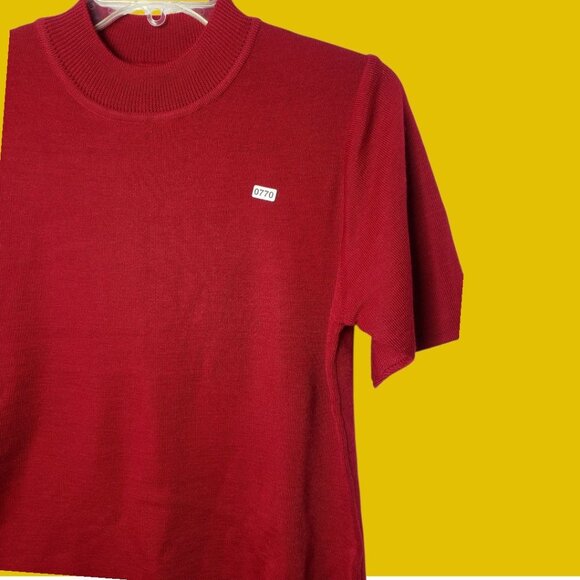 Ribbed Knit Mock neck Short Sleeve Top Red size Medium - Picture 6 of 6